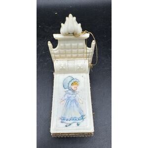 Vintage 1970’s Rare Holly Hobbie Christmas Tree ornament Adorable Toy Bed S1E